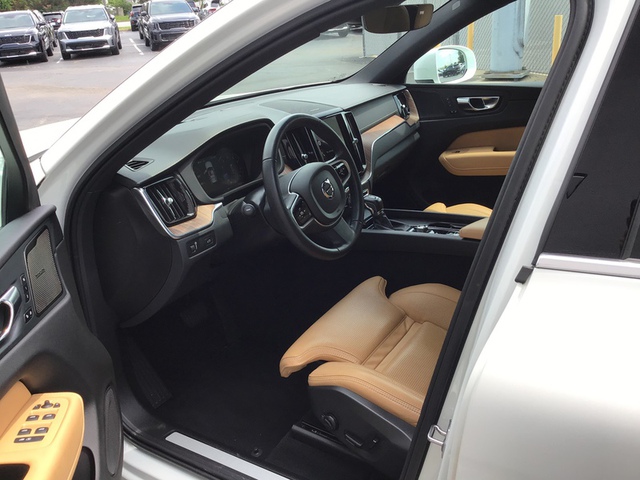 2021 Volvo XC60 T5 FWD Inscription