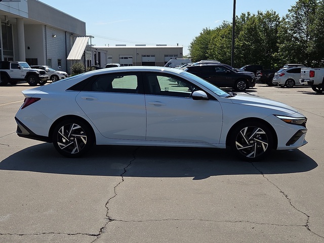 2025 Hyundai Elantra Limited