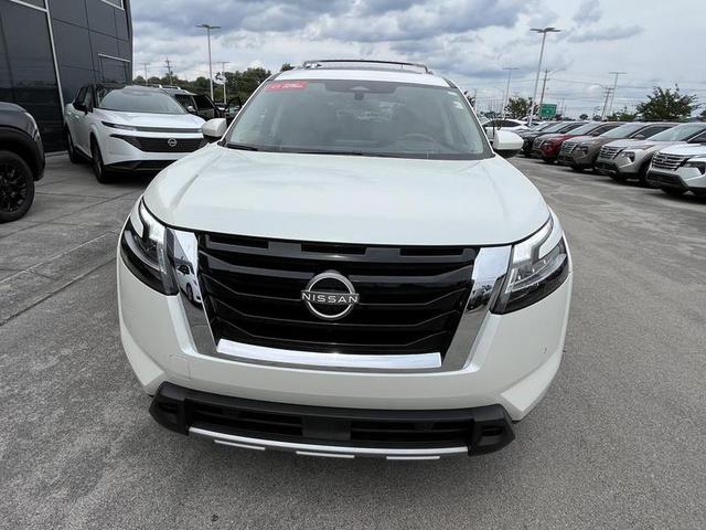 2024 Nissan Pathfinder Platinum 2WD