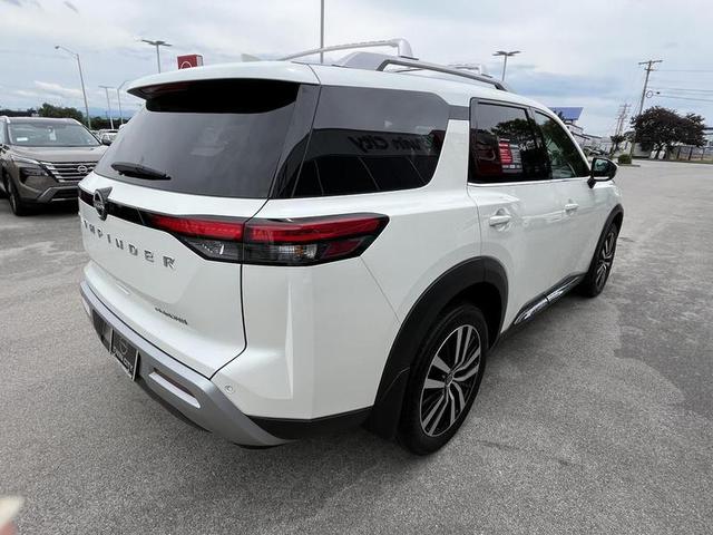 2024 Nissan Pathfinder Platinum 2WD