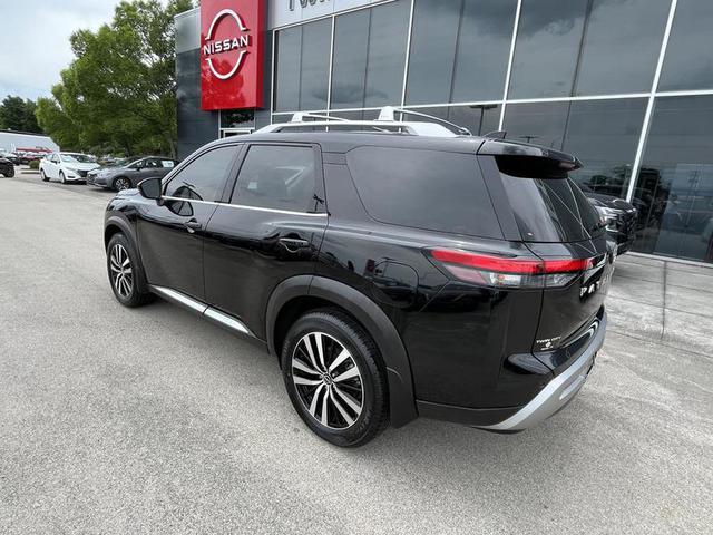 2024 Nissan Pathfinder Platinum 2WD