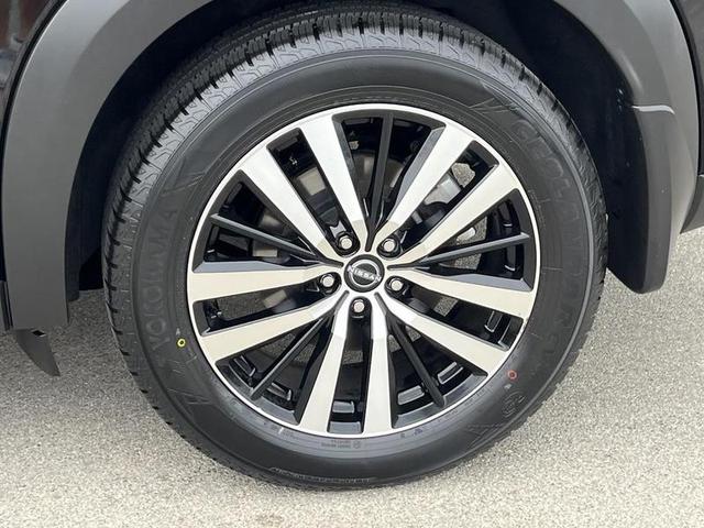 2024 Nissan Pathfinder Platinum 2WD