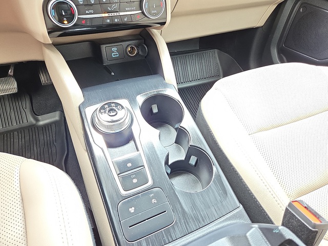 2022 Ford Escape SEL AWD