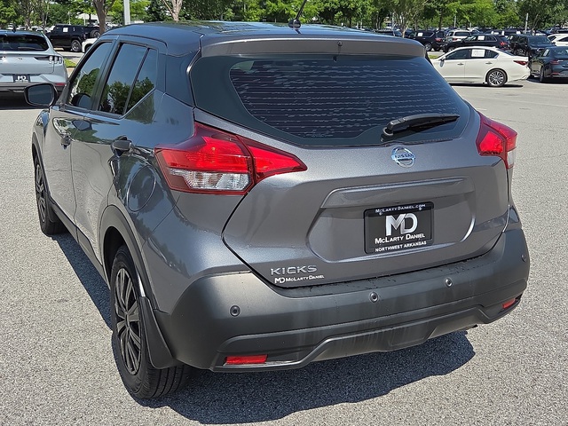 2020 Nissan Kicks S FWD