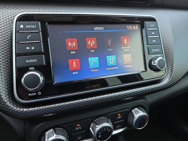 2020 Nissan Kicks S FWD