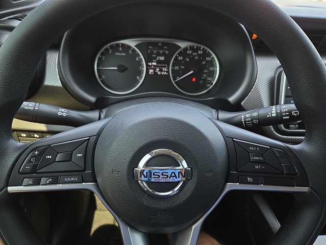 2020 Nissan Kicks S FWD