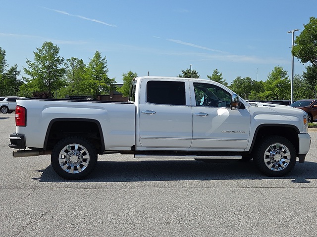 2018 GMC Sierra 2500HD Denali 4WD 153WB