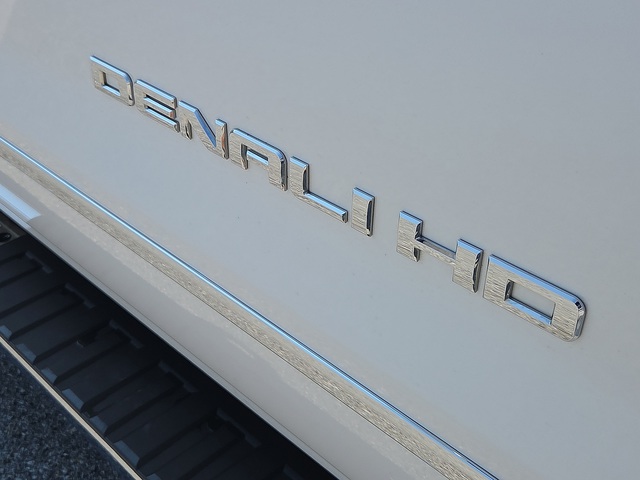 2018 GMC Sierra 2500HD Denali 4WD 153WB