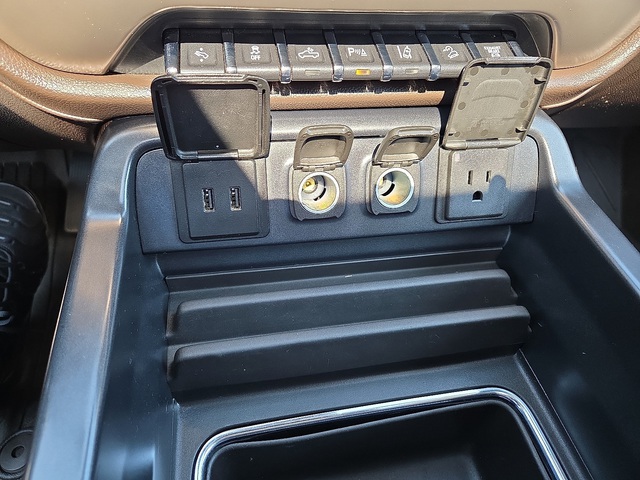 2018 GMC Sierra 2500HD Denali 4WD 153WB