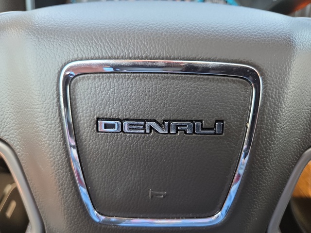 2018 GMC Sierra 2500HD Denali 4WD 153WB