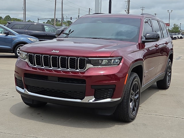 2024 Jeep Grand Cherokee Laredo X 4WD L