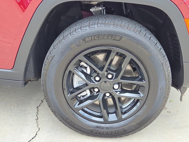 2024 Jeep Grand Cherokee Laredo X 4WD L
