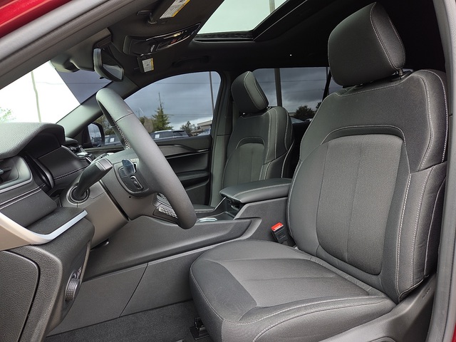 2024 Jeep Grand Cherokee Laredo X 4WD L