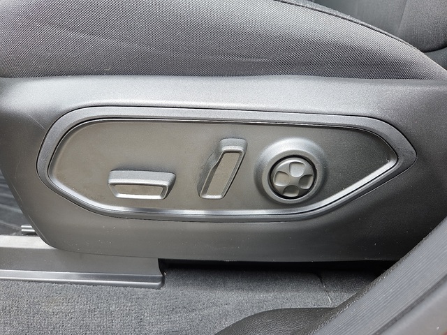 2024 Jeep Grand Cherokee Laredo X 4WD L