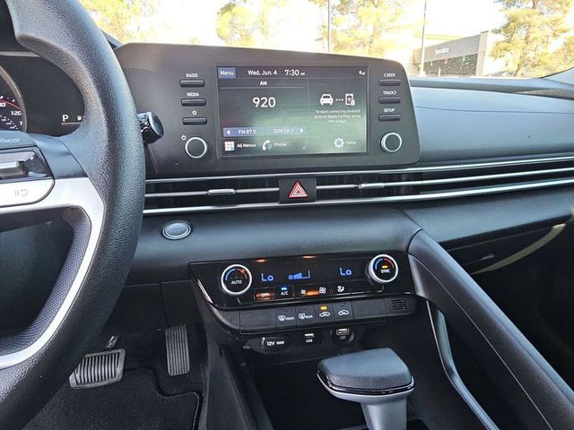 2022 Hyundai Elantra SEL