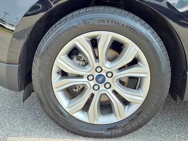 2019 Ford Edge Titanium FWD