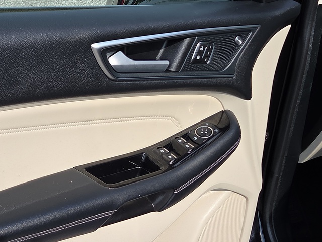 2019 Ford Edge Titanium FWD