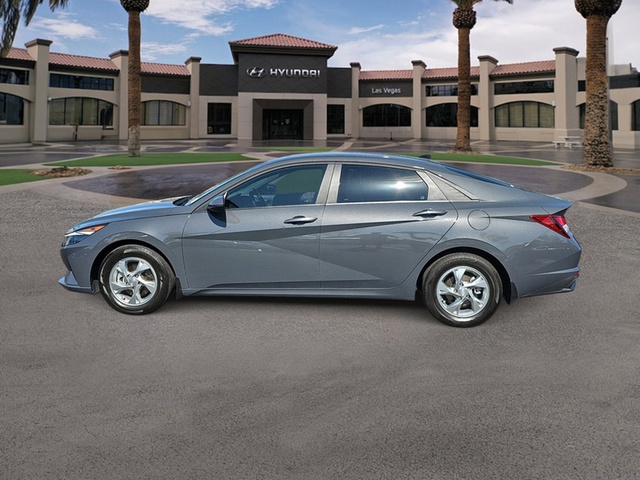 2023 Hyundai Elantra SE