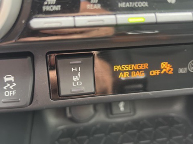2022 Toyota RAV4 XLE Premium FWD