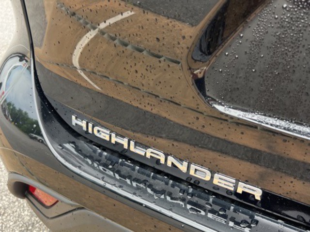 2024 Toyota Highlander FWD