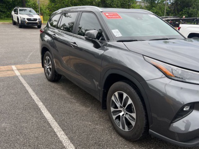 2023 Toyota Highlander FWD