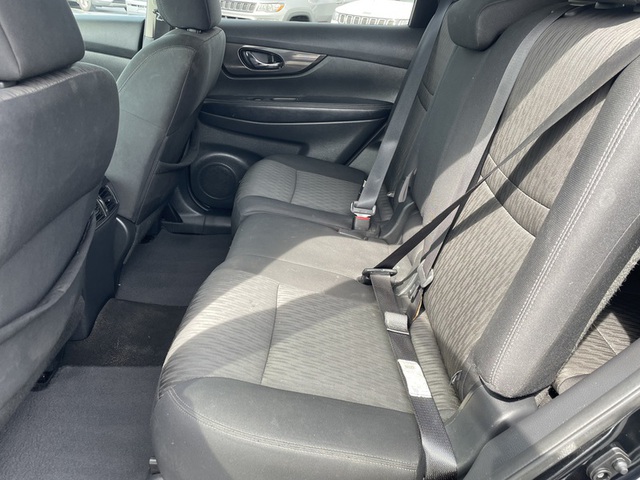 2017 Nissan Rogue SV FWD
