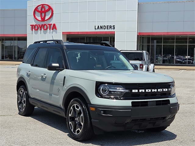 2024 Ford Bronco Outer Banks 4WD Sport