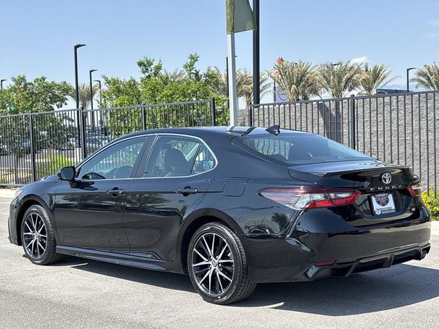 2021 Toyota Camry SE