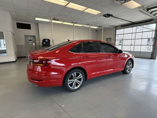 2019 Volkswagen Jetta R-Line