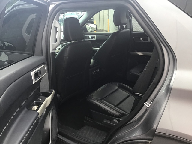 2021 Ford Explorer XLT RWD