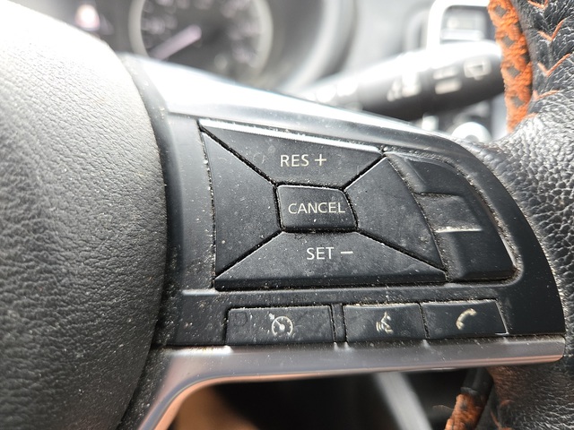 2018 Nissan Kicks SR FWD