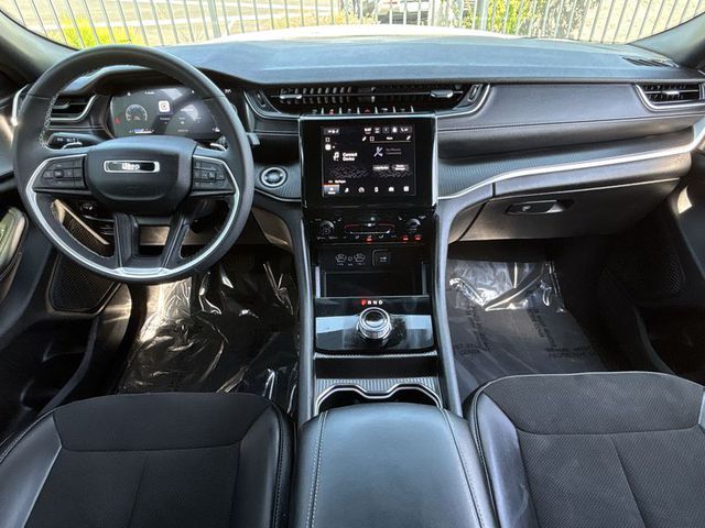 2023 Jeep Grand Cherokee L Altitude 2WD