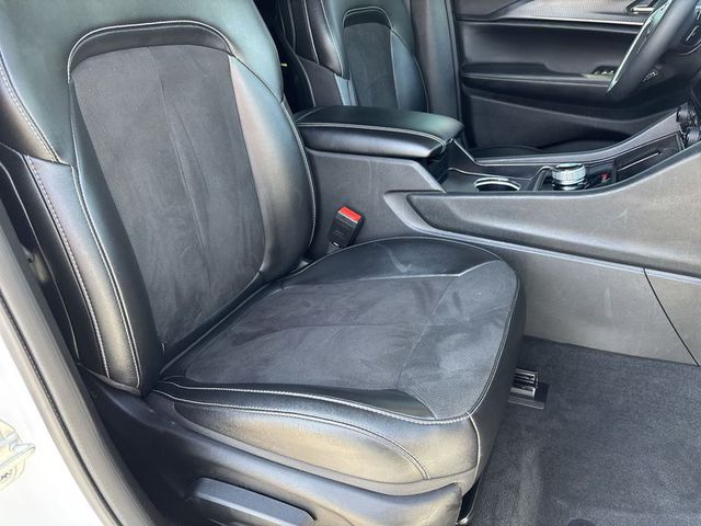 2023 Jeep Grand Cherokee L Altitude 2WD