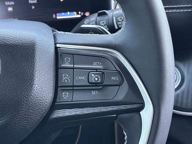 2023 Jeep Grand Cherokee L Altitude 2WD