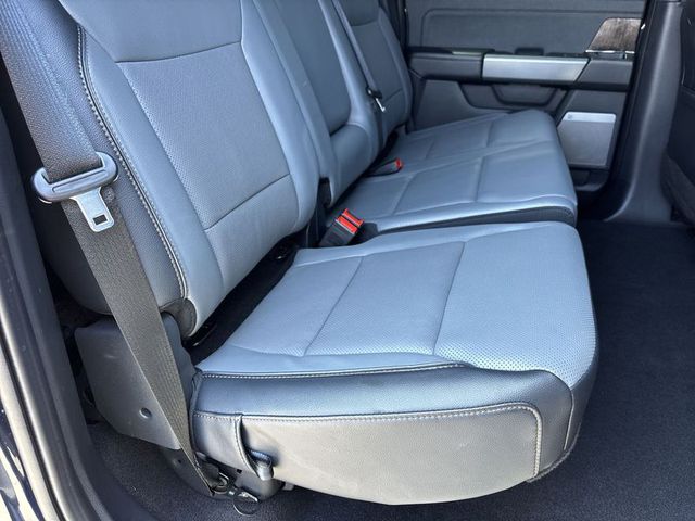 2023 Ford F-150 Lightning Lariat 4WD 5.5ft Box