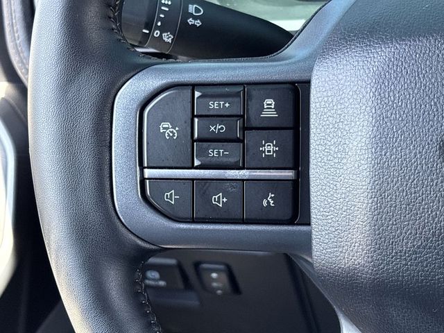 2023 Ford F-150 Lightning Lariat 4WD 5.5ft Box