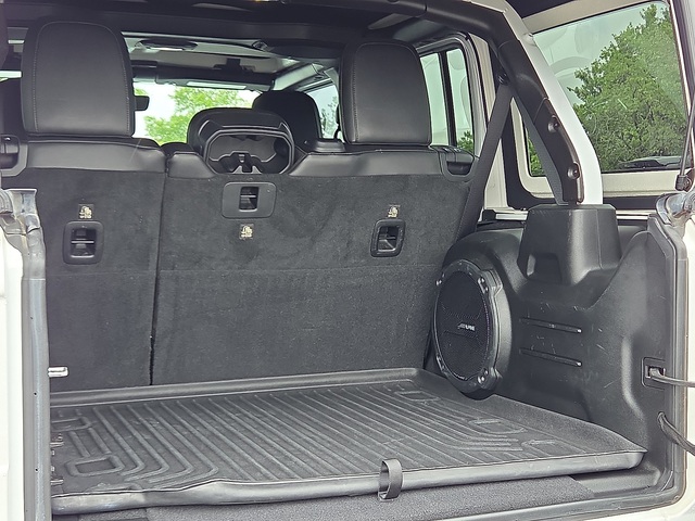 2018 Jeep Wrangler Unlimited Sahara 4WD