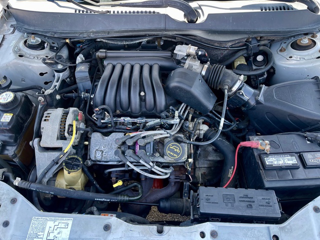 2003 Ford Taurus SES Standard