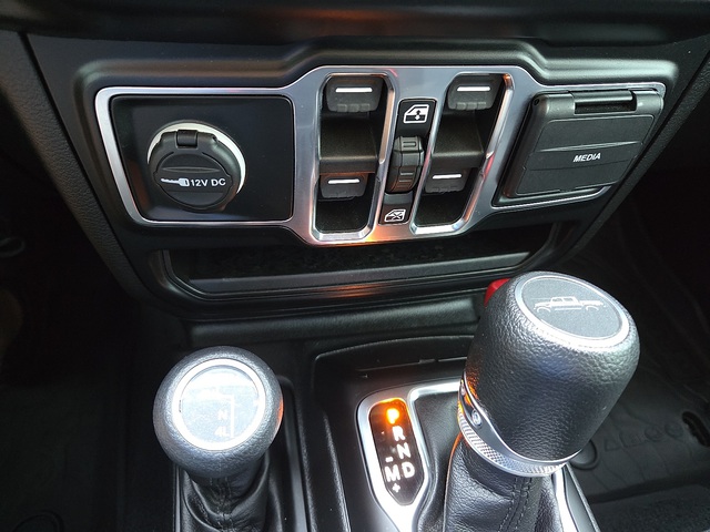 2022 Jeep Gladiator Willys 4WD