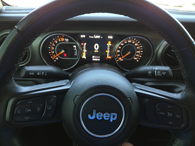 2022 Jeep Gladiator Willys 4WD