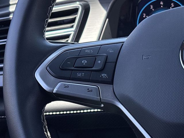 2024 Volkswagen Atlas 2.0T SE w/Tech FWD Cross Spo