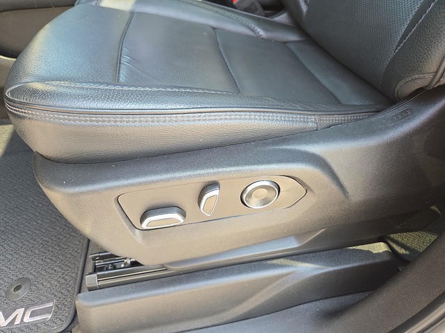 2024 GMC Yukon Denali 4WD