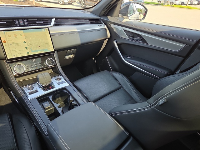2024 Jaguar F-PACE P250 AWD R-Dynamic S