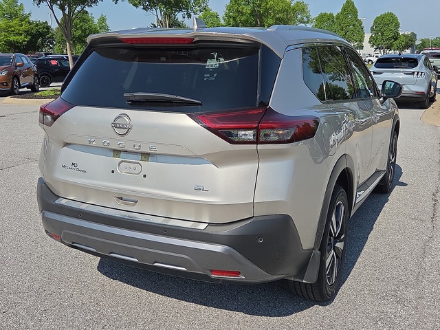 2022 Nissan Rogue SL FWD
