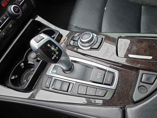 2013 BMW 5 Series 528i xDrive