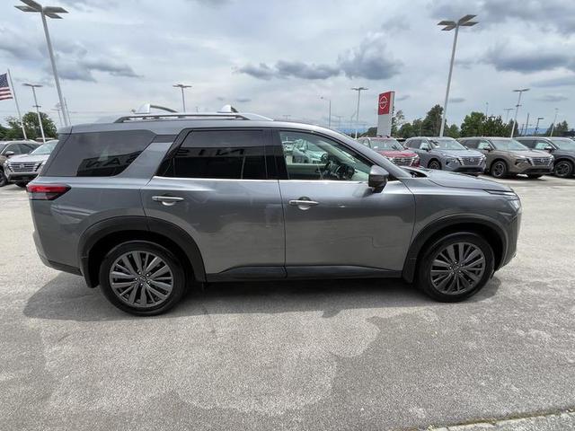 2024 Nissan Pathfinder SL 4WD