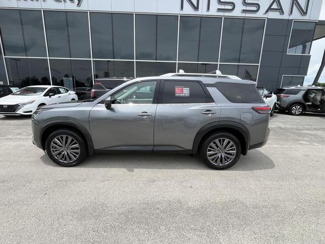 2024 Nissan Pathfinder SL 4WD