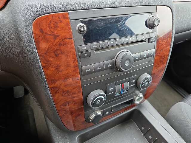 2009 Chevrolet Suburban 1500 LT w/1LT 4WD
