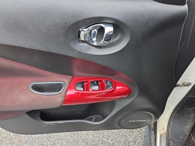 2014 Nissan Juke SV FWD