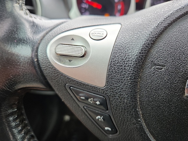 2014 Nissan Juke SV FWD